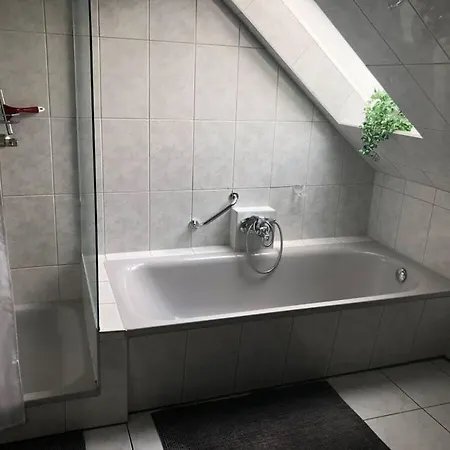 Moin Moin Husby Modern Retreat *