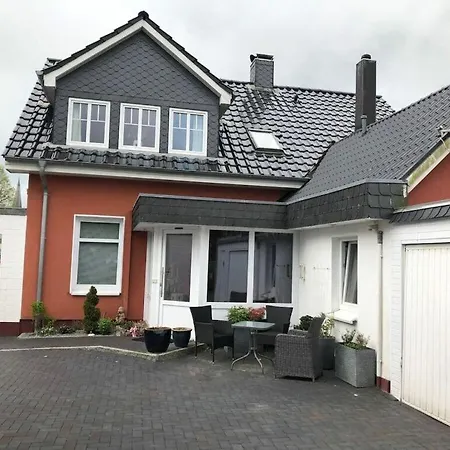 Moin Moin Husby Modern Retreat