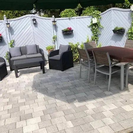 Moin Moin Husby Modern Retreat *