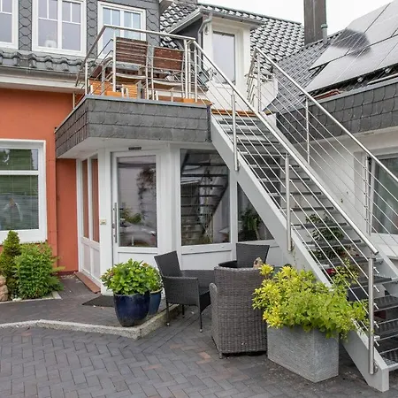 Moin Moin Husby Modern Retreat *
